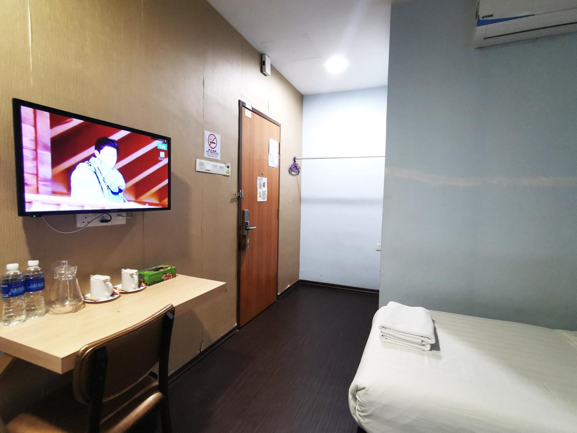 Zenz Hotel Kulai Exterior photo